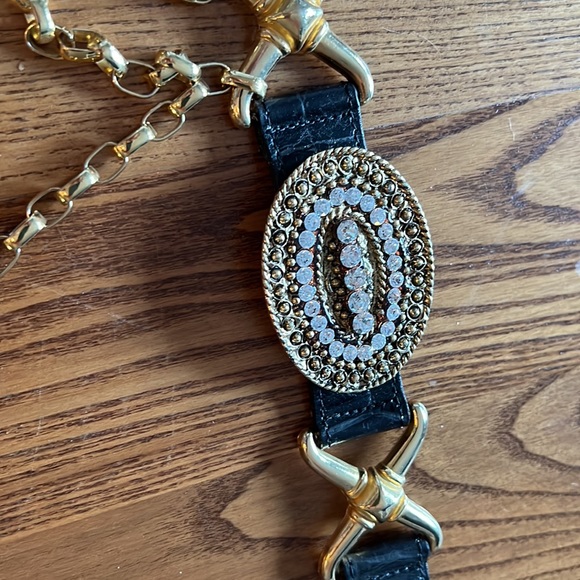 Women’s gold and jewelled belt - Picture 7 of 7